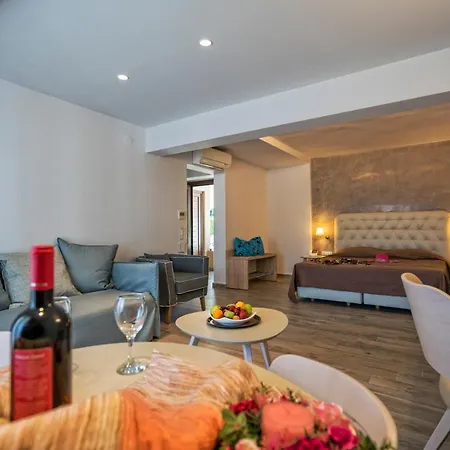 Lagomandra Beach Hotel Szálloda Lagómandra