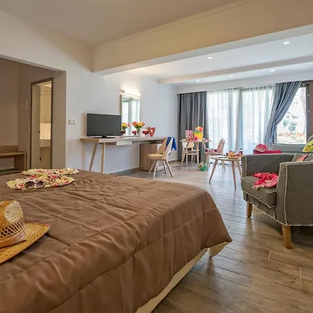 Lagomandra Beach Hotel Hotel