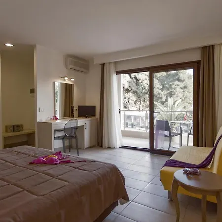 Lagomandra Beach Hotel Hotel