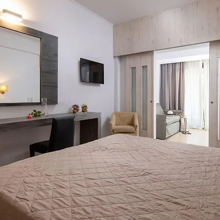 Lagomandra Beach Hotel 4*