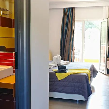 Lagomandra Beach Hotel 4* Lagomandra