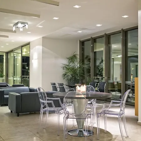 Lagomandra Beach Hotel Szálloda