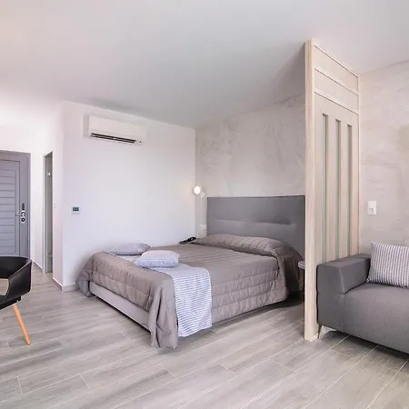 Lagomandra Beach Hotel Szálloda Lagómandra