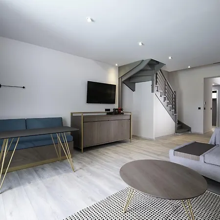 Lagomandra Beach Hotel Szálloda 4*