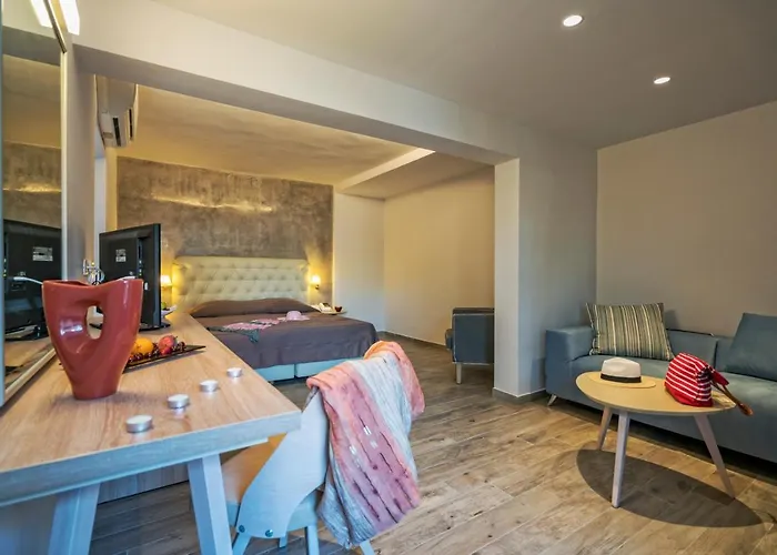 ホテル Lagomandra Beach Hotel 4*