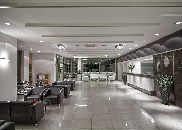 Lagomandra Beach Hotel