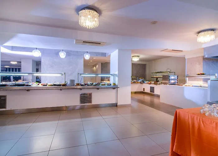 ホテル Lagomandra Beach Hotel 4*