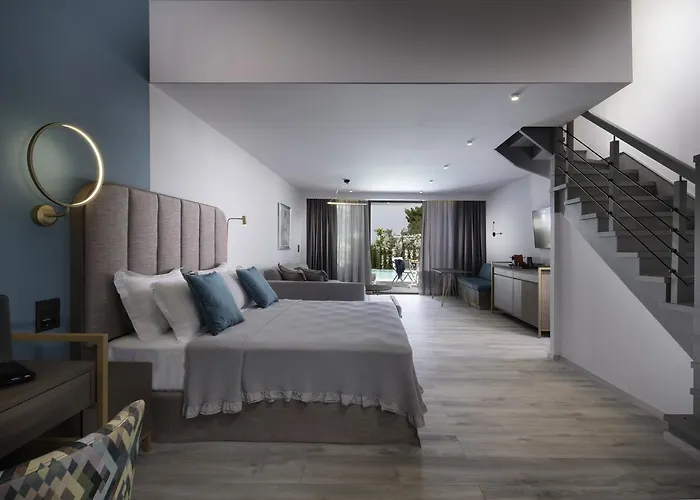 ホテル Lagomandra Beach Hotel 4*