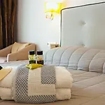 Lagomandra Beach Hotel Hotel 4*