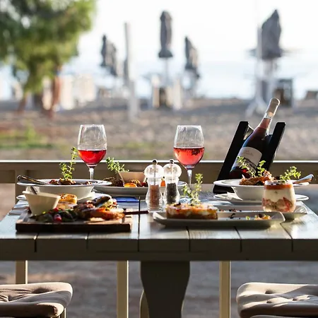 Lagomandra Beach Hotel Отель