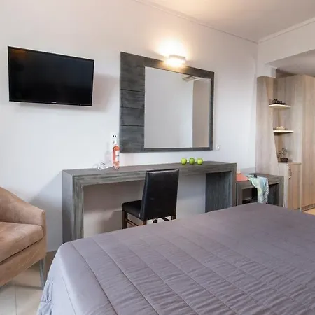 Отель Lagomandra Beach Hotel