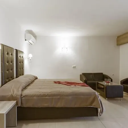 Отель Lagomandra Beach Hotel 4*