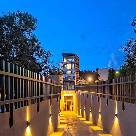 Lagomandra Beach Hotel Szálloda