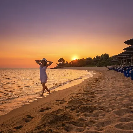 Lagomandra Beach Hotel 4* Лагомандра