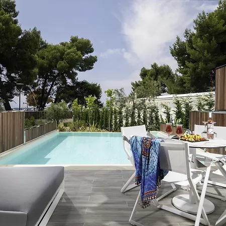 Отель Lagomandra Beach Hotel 4*