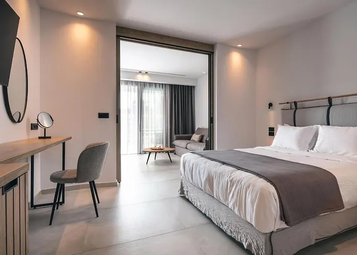 Lagomandra Beach Hotel Lagomandra