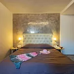 Lagomandra Beach Hotel