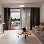 Lagomandra Beach Hotel