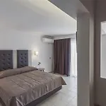 Hotel Lagomandra Beach Hotel 4*