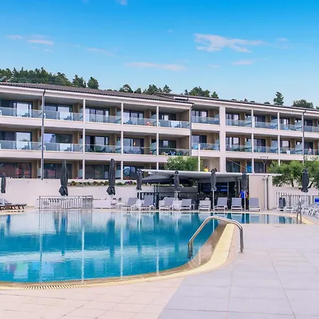 Lagomandra Beach Hotel Hotel