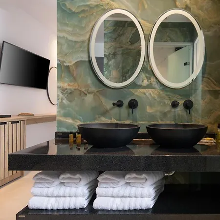 酒店 Lagomandra Beach Hotel 拉戈曼德拉