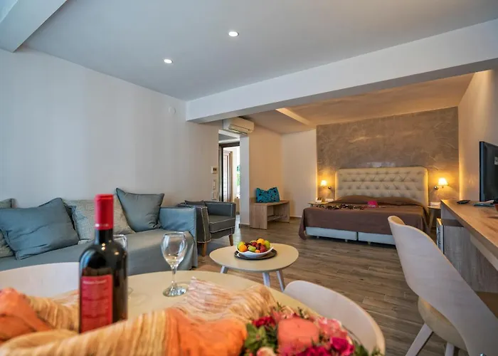 Lagomandra Beach Hotel Hotel Lagomandra