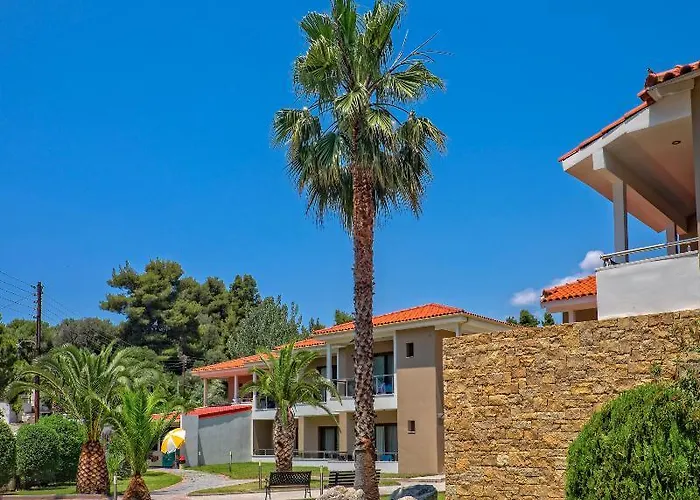 Lagomandra Beach Hotel 4*