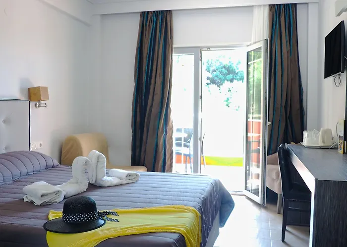 Lagomandra Beach Hotel 4*