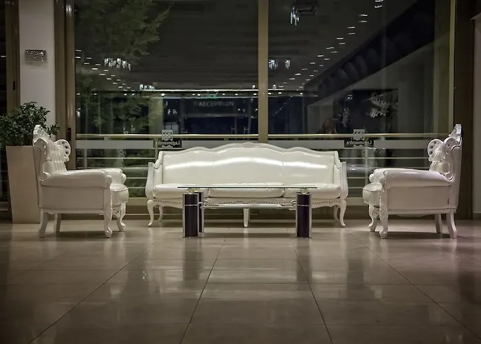 Lagomandra Beach Hotel Hotel 4*