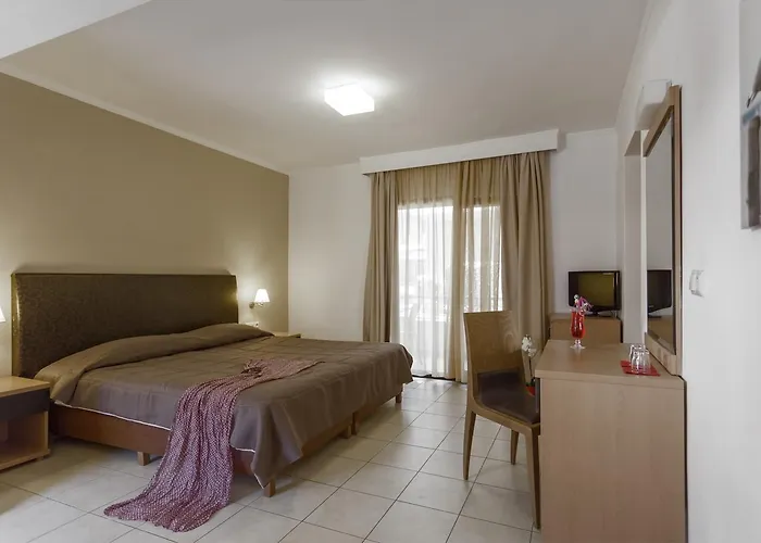 Lagomandra Beach Hotel 4*