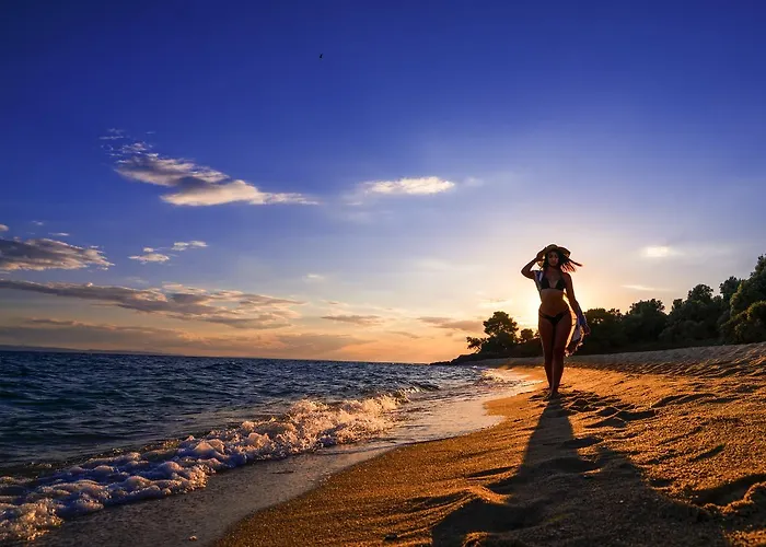 Hotel Lagomandra Beach Hotel