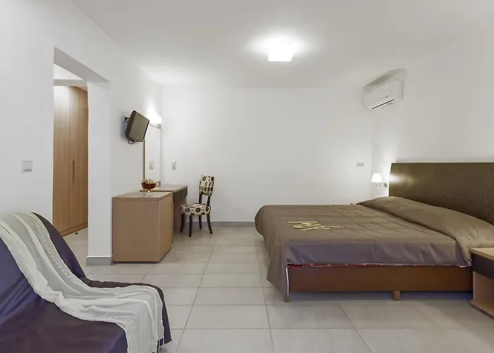 Lagomandra Beach Hotel Lagomandra