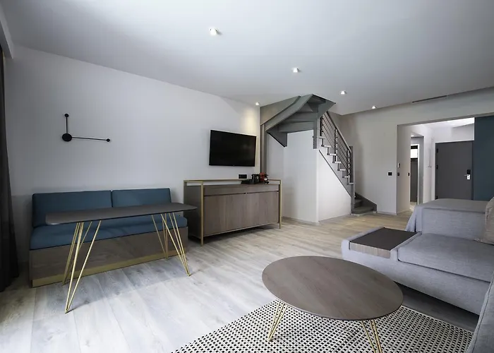 Lagomandra Beach Hotel Hotel 4*