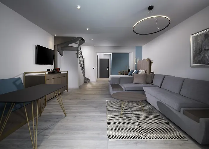 Lagomandra Beach Hotel Hotel 4*