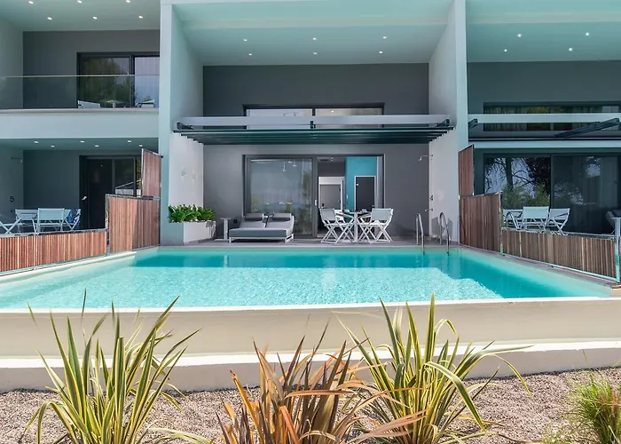 Lagomandra Beach Hotel Hotel 4*